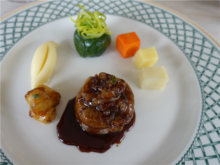 beef fillet with root vegetables
